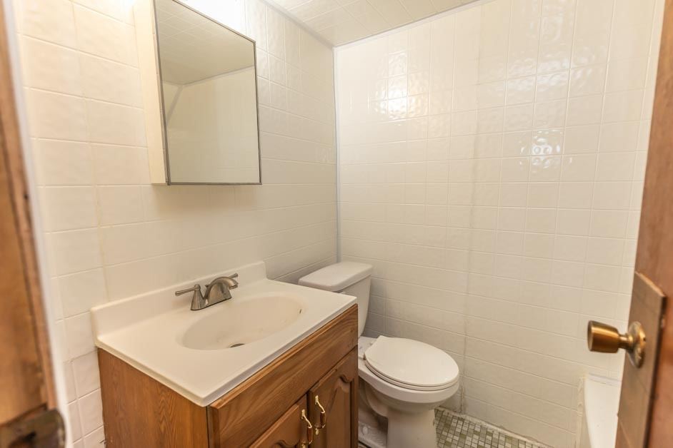 Listing C5693693 - Large Photo # 26