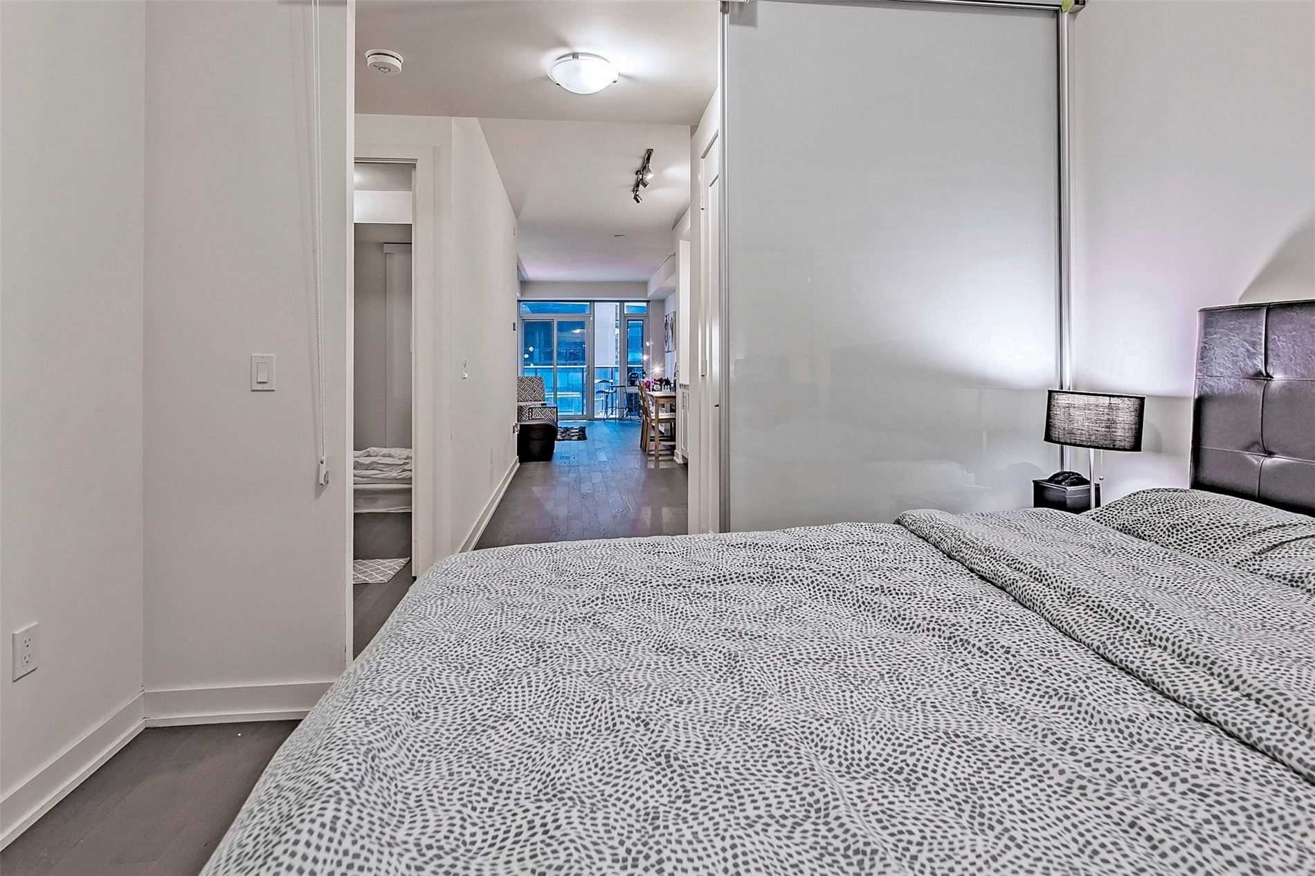 330 Richmond St W, #505