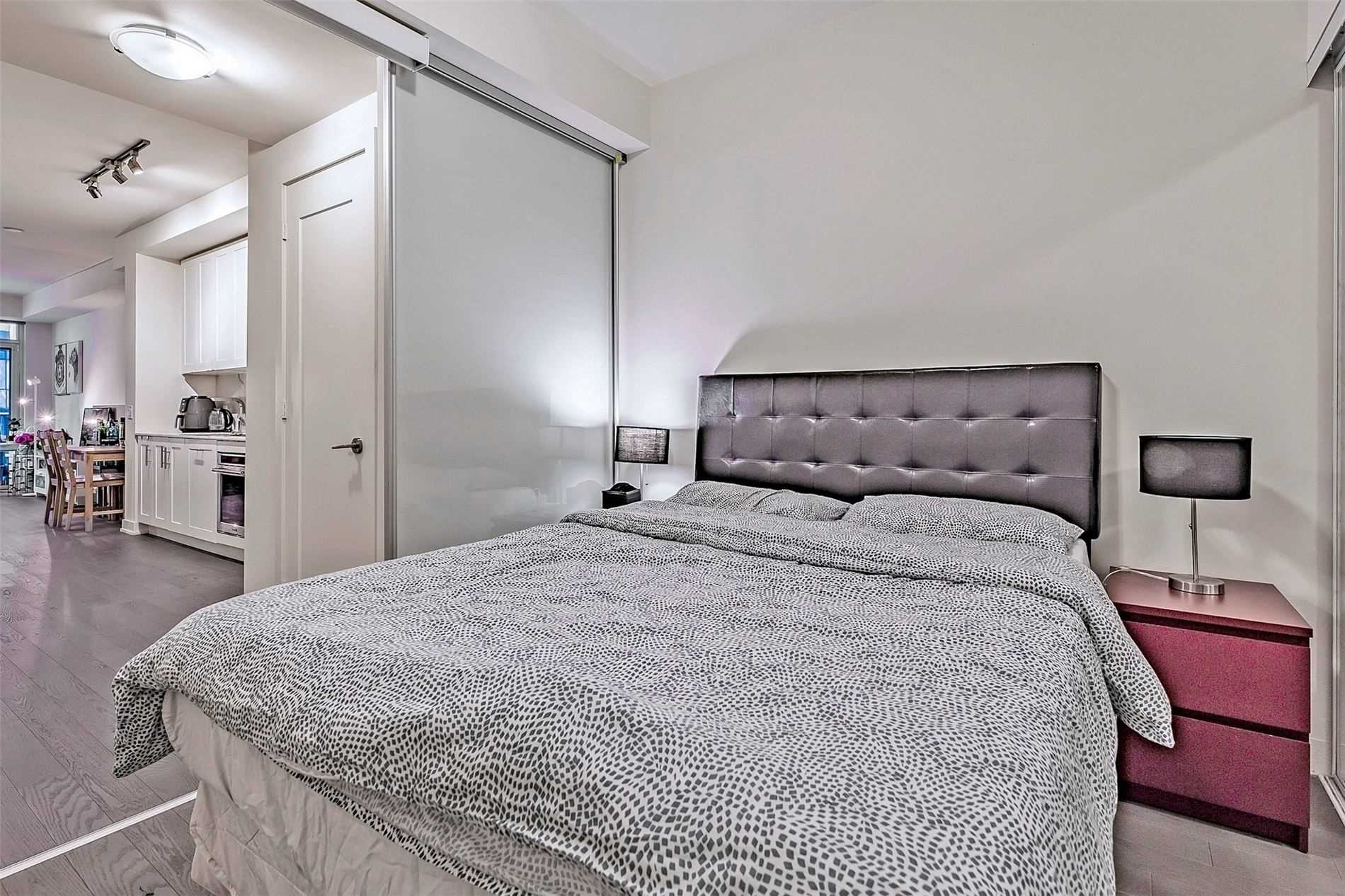 330 Richmond St W, #505