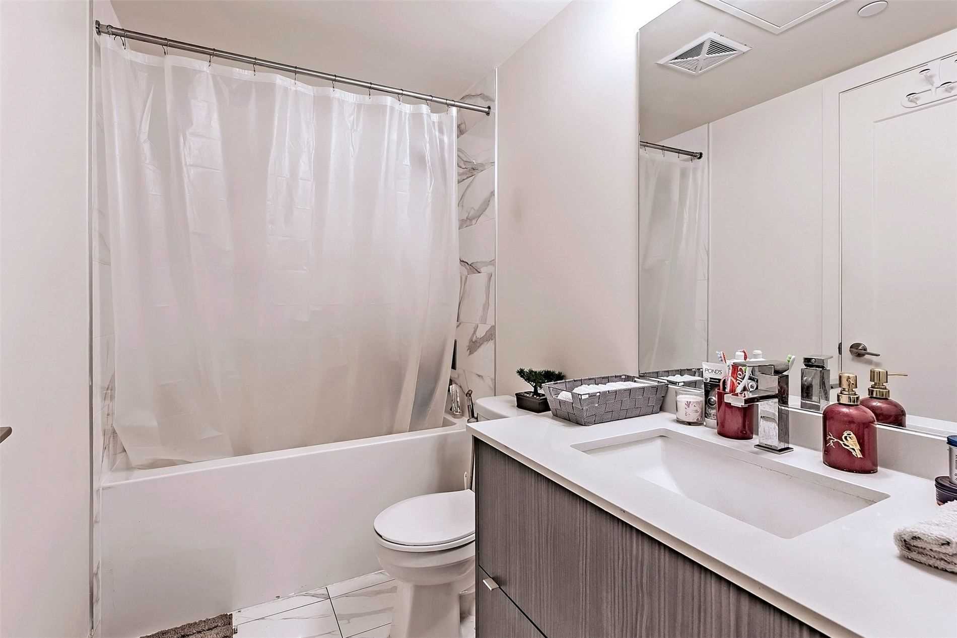 330 Richmond St W, #505