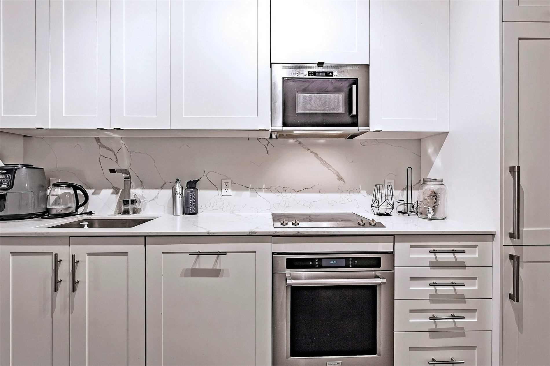 330 Richmond St W, #505