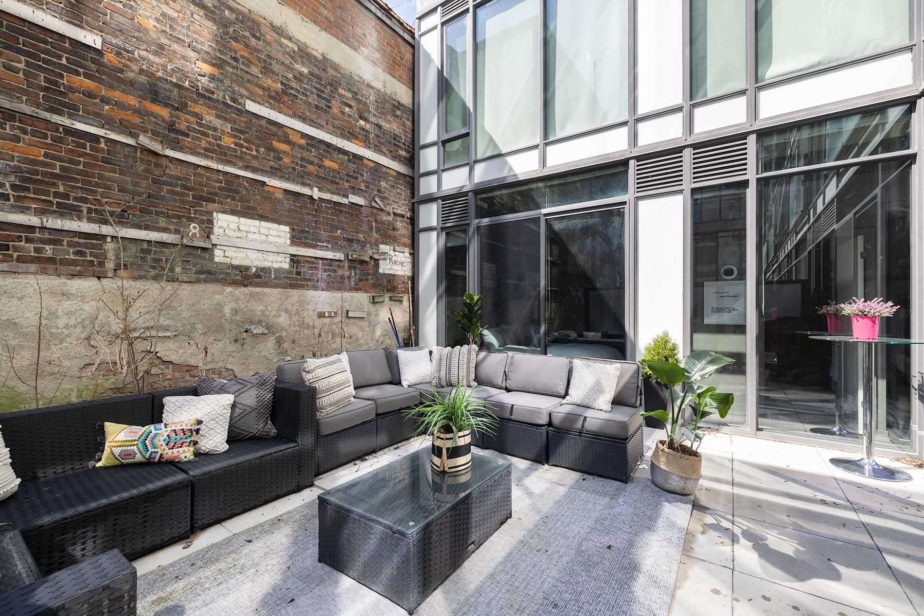 461 Adelaide St, #103