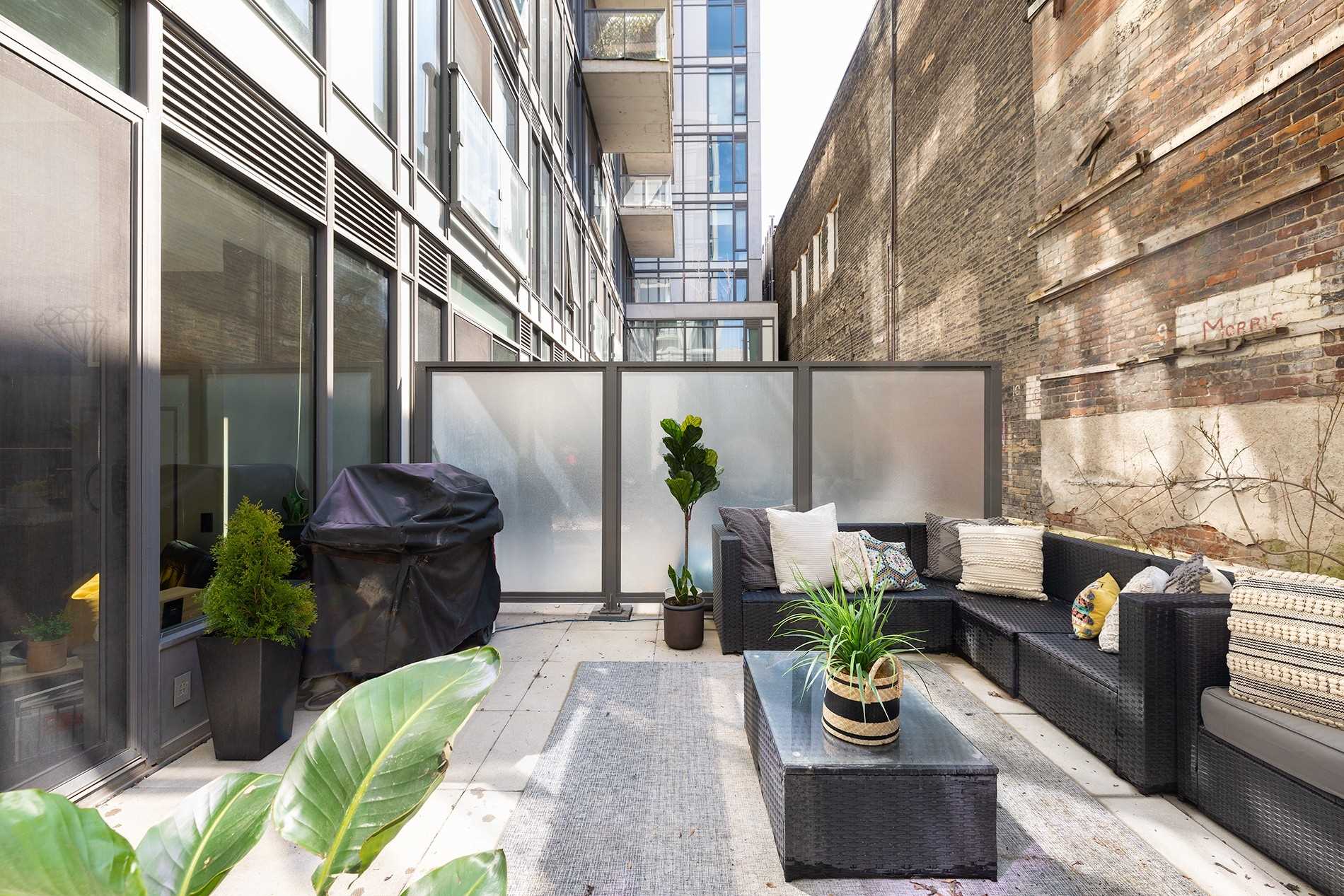 461 Adelaide St, #103