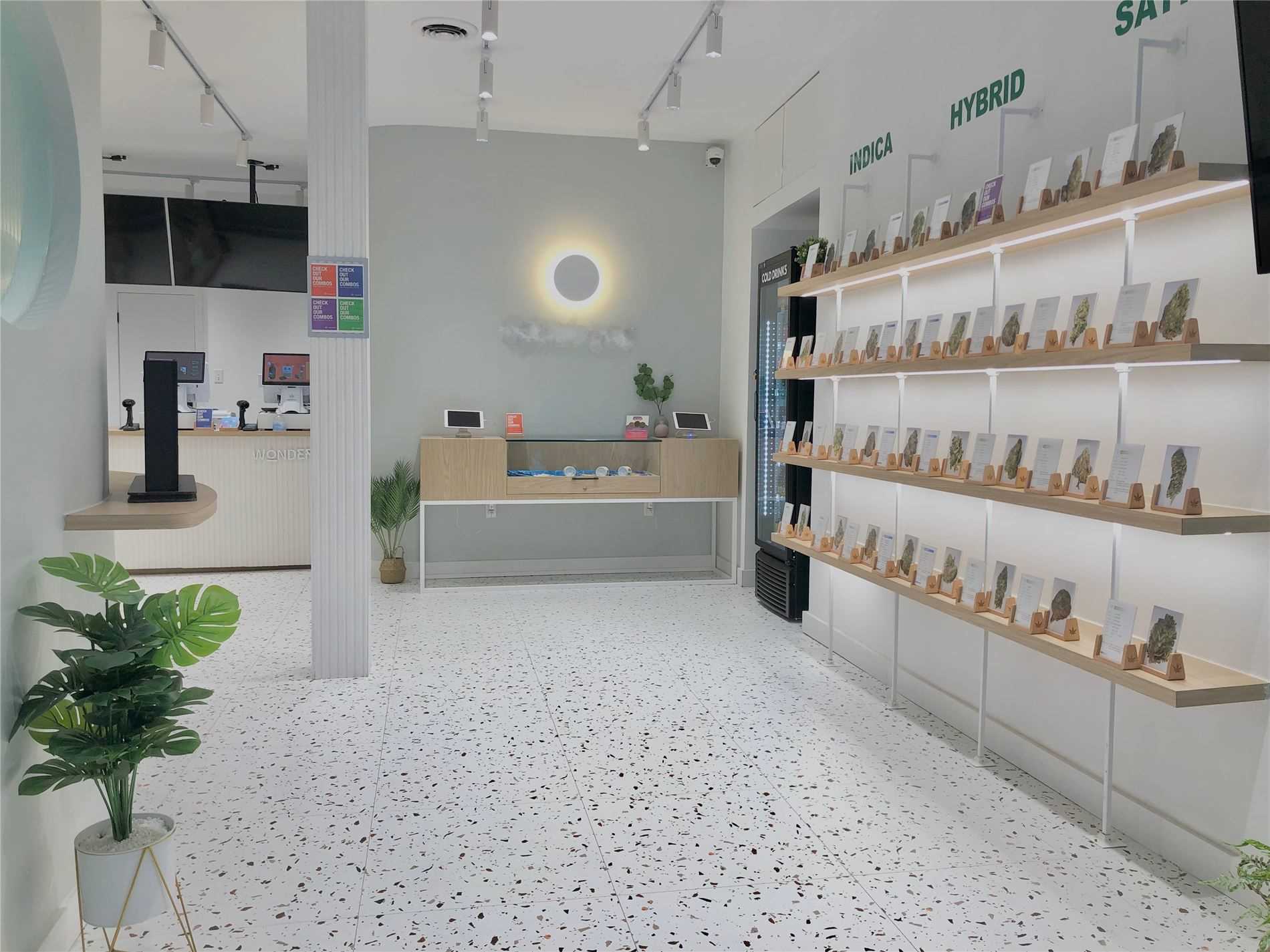 605 Bloor St W