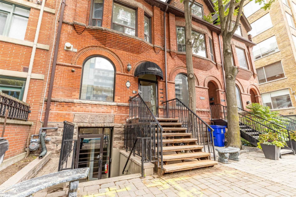 478 Richmond St W, Toronto