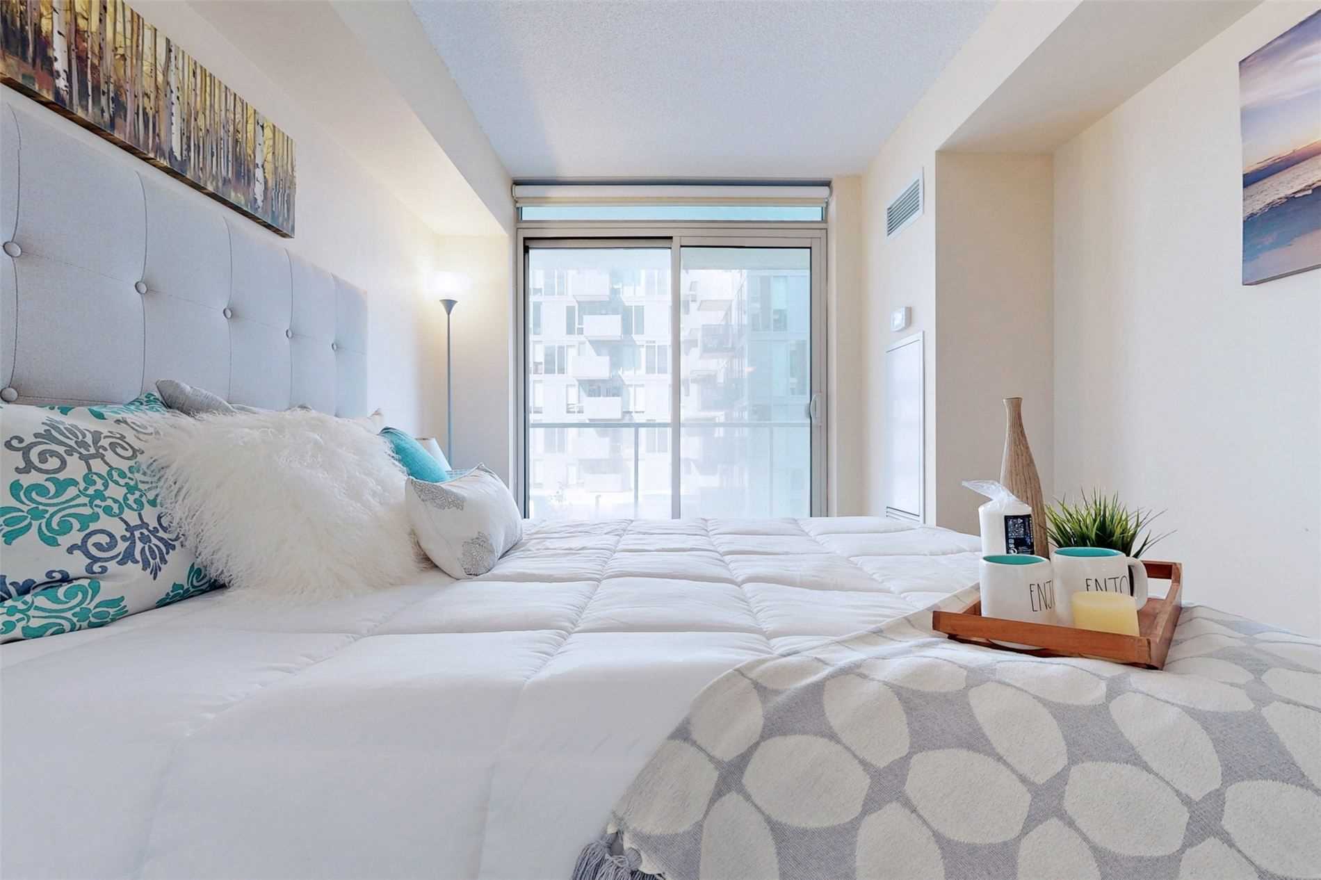 565 Wilson Ave, #207W