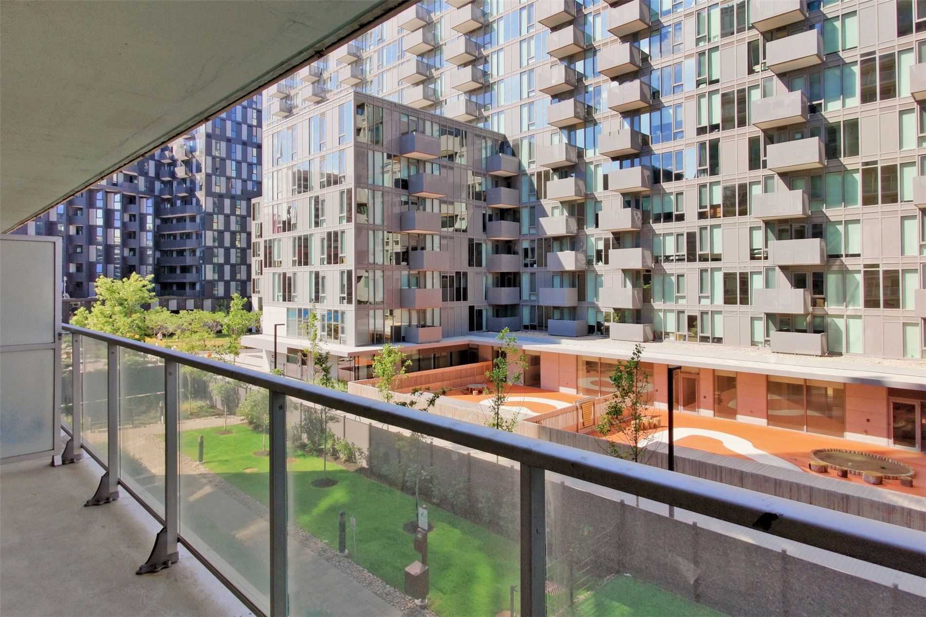 565 Wilson Ave, #207W