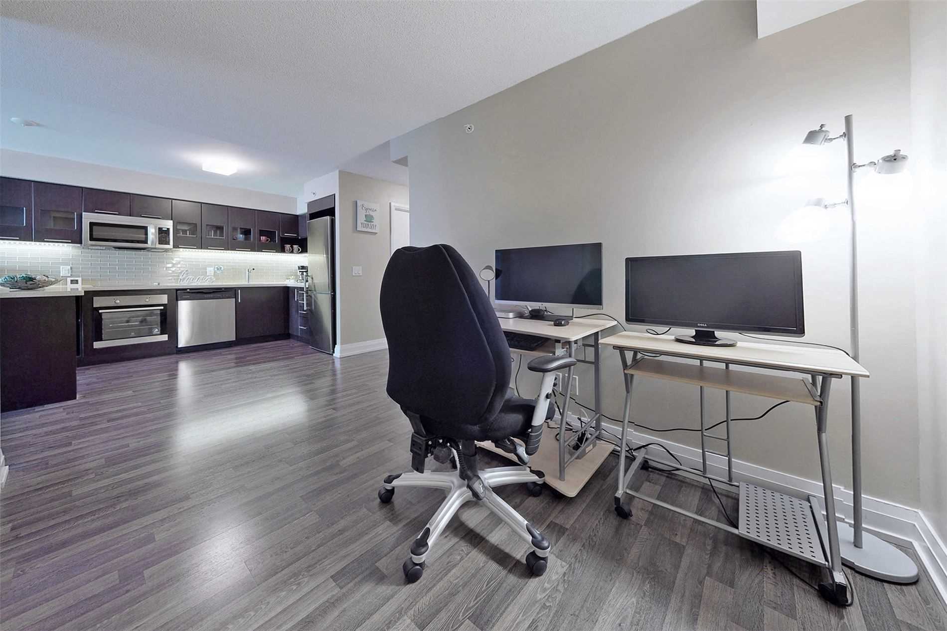 565 Wilson Ave, #207W