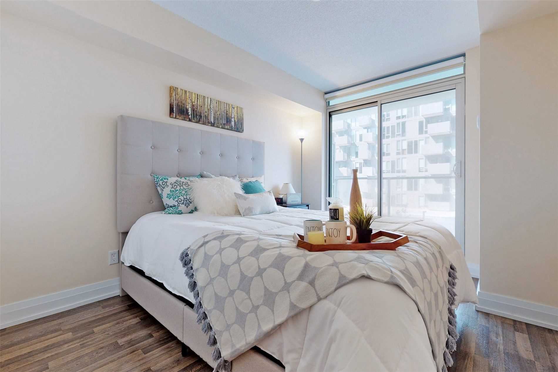 565 Wilson Ave, #207W