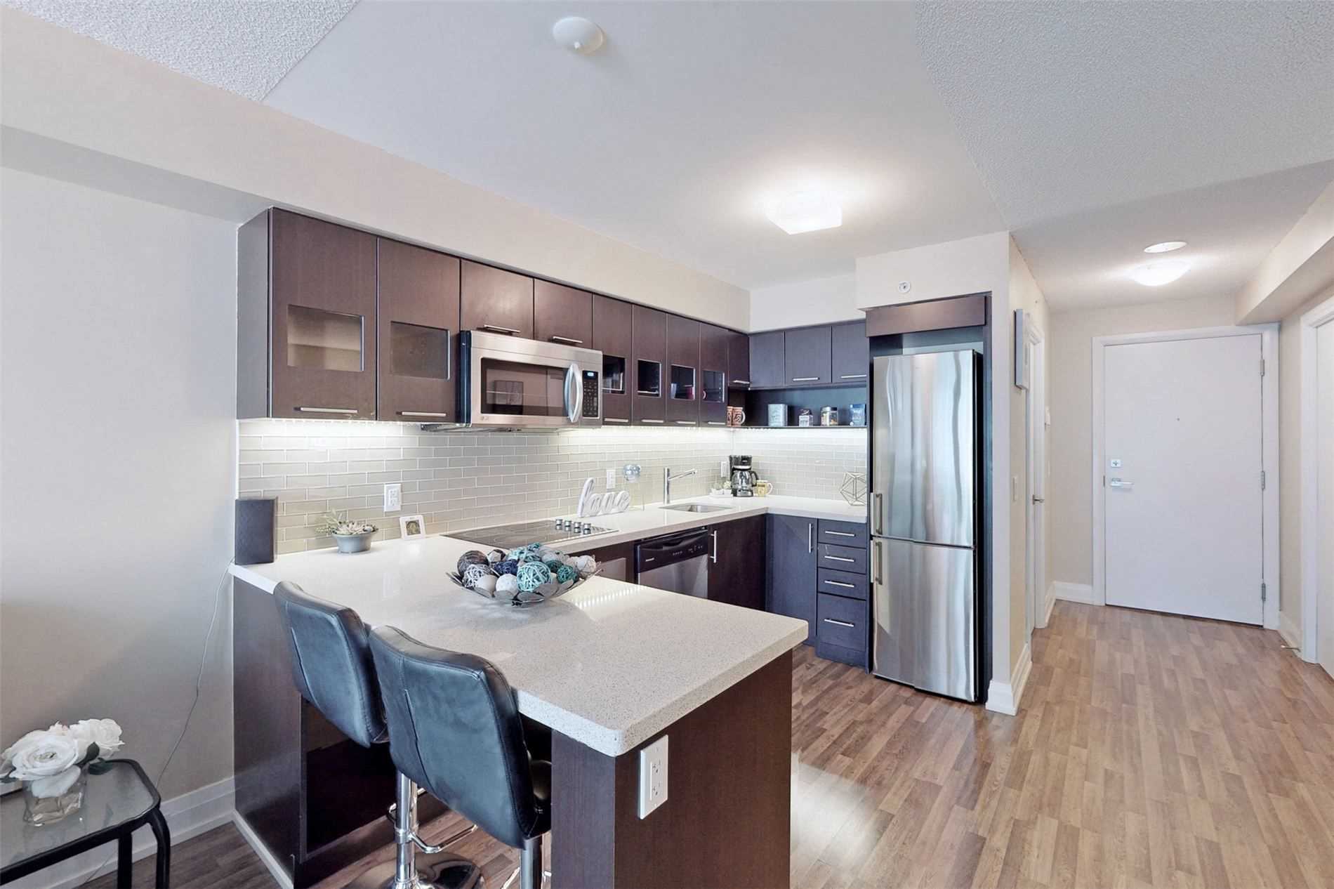 565 Wilson Ave, #207W