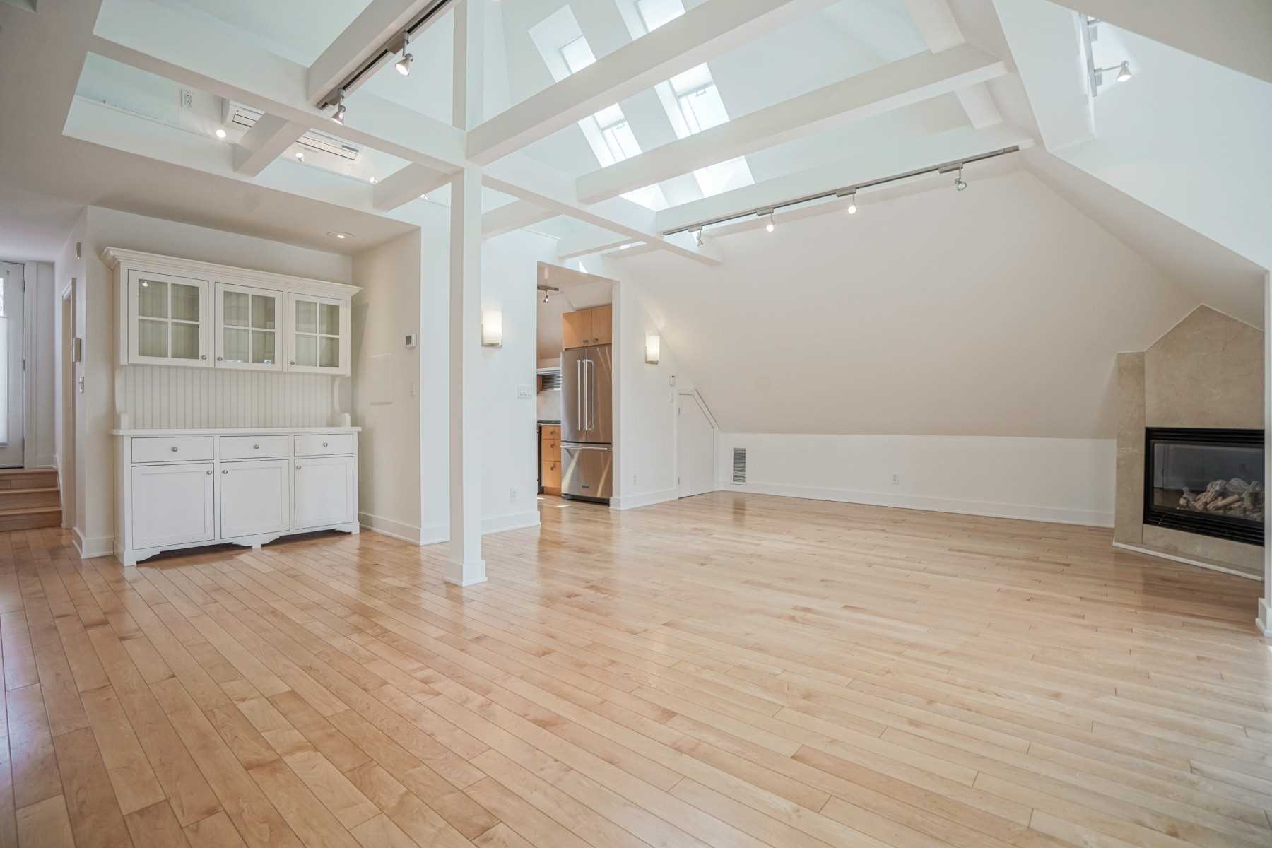 85 Admiral Rd, #301
