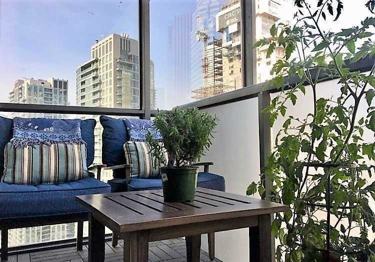 1 The Esplanade St, #2502
