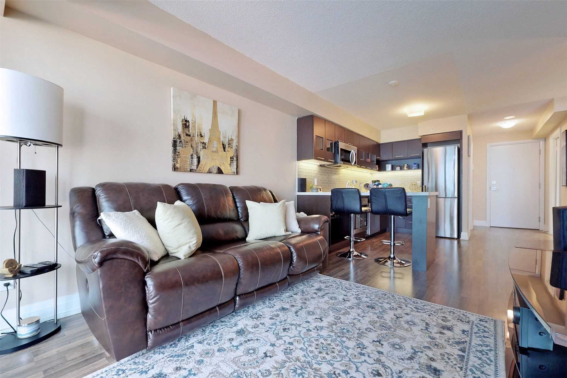 565 Wilson Ave, #207W