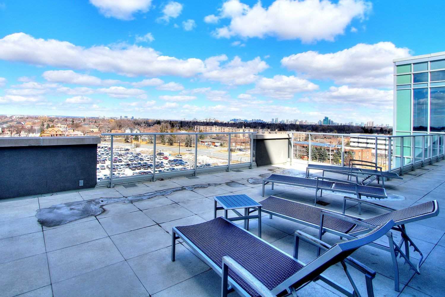 565 Wilson Ave, #207W