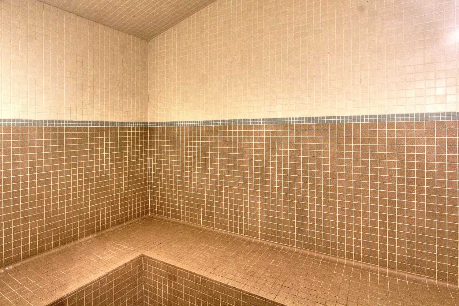 565 Wilson Ave, #207W