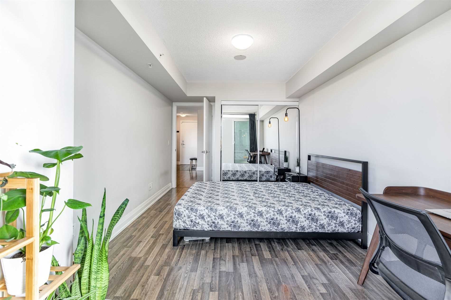 565 Wilson Ave, #W210