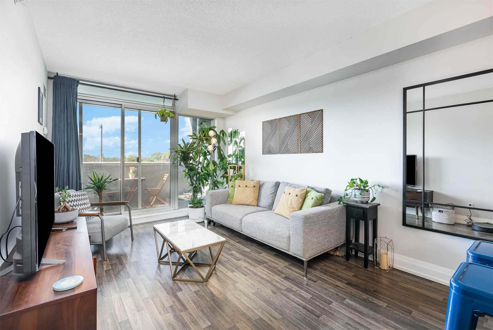 565 Wilson Ave, #W210