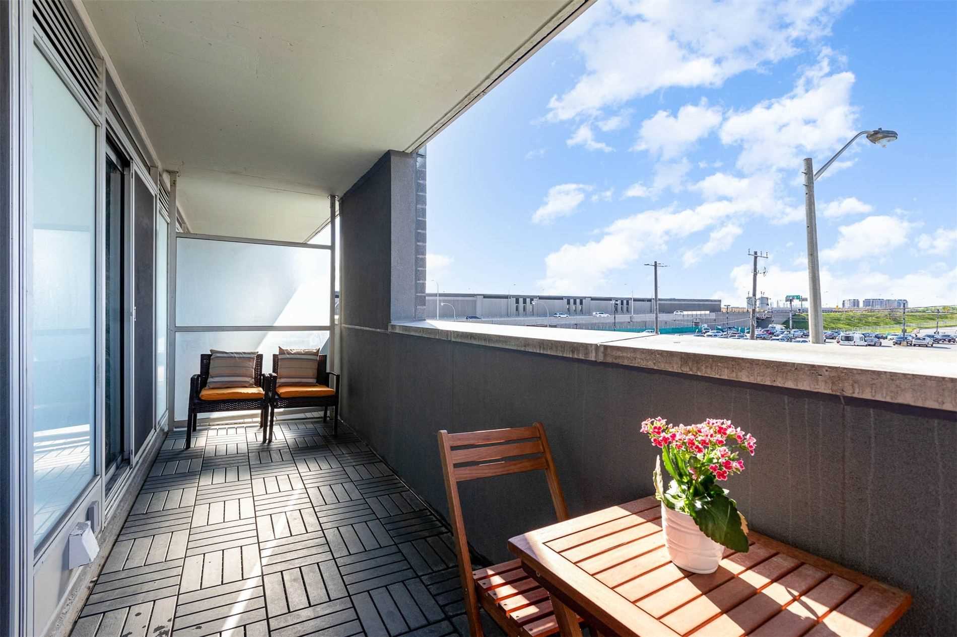 565 Wilson Ave, #W210