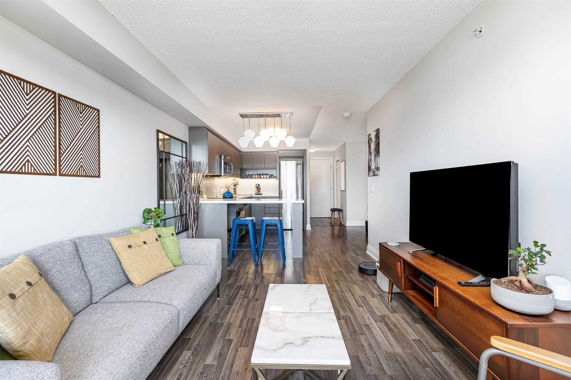 565 Wilson Ave, #W210