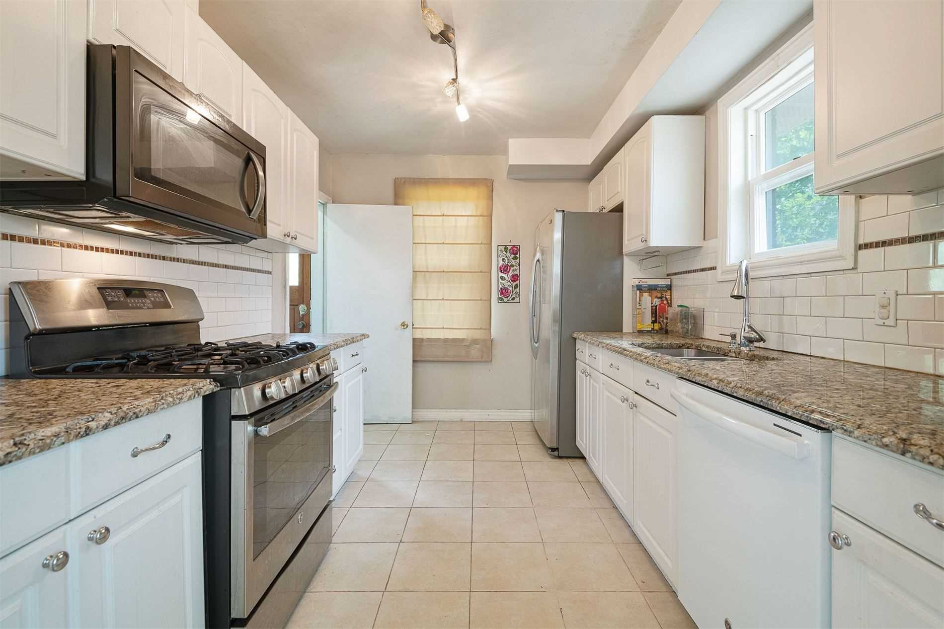 453 Hounslow Ave