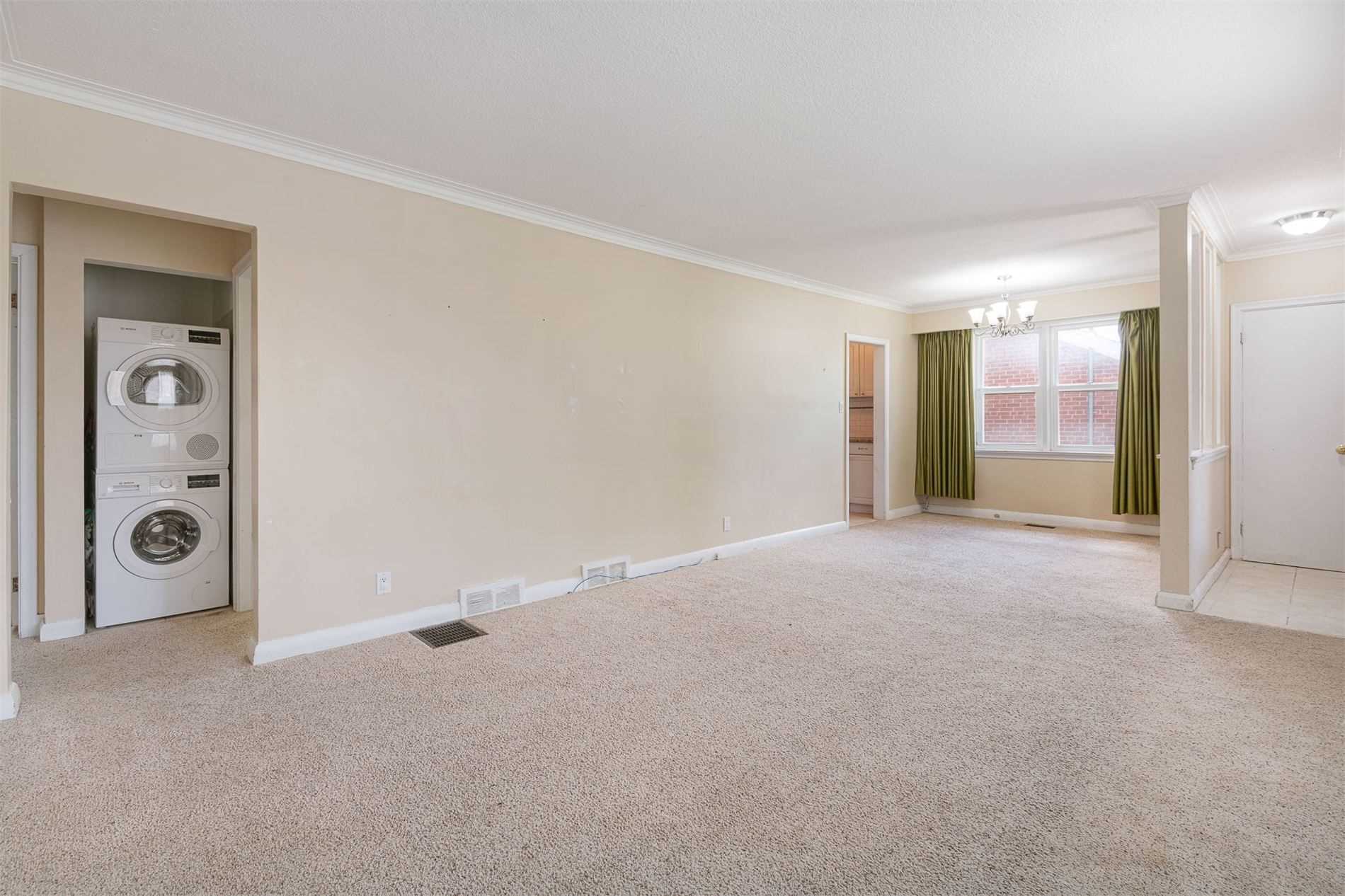 453 Hounslow Ave