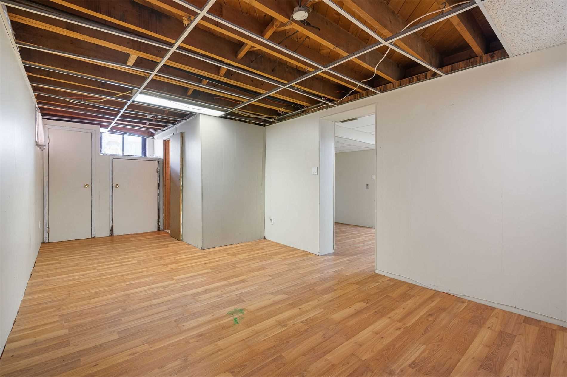 453 Hounslow Ave