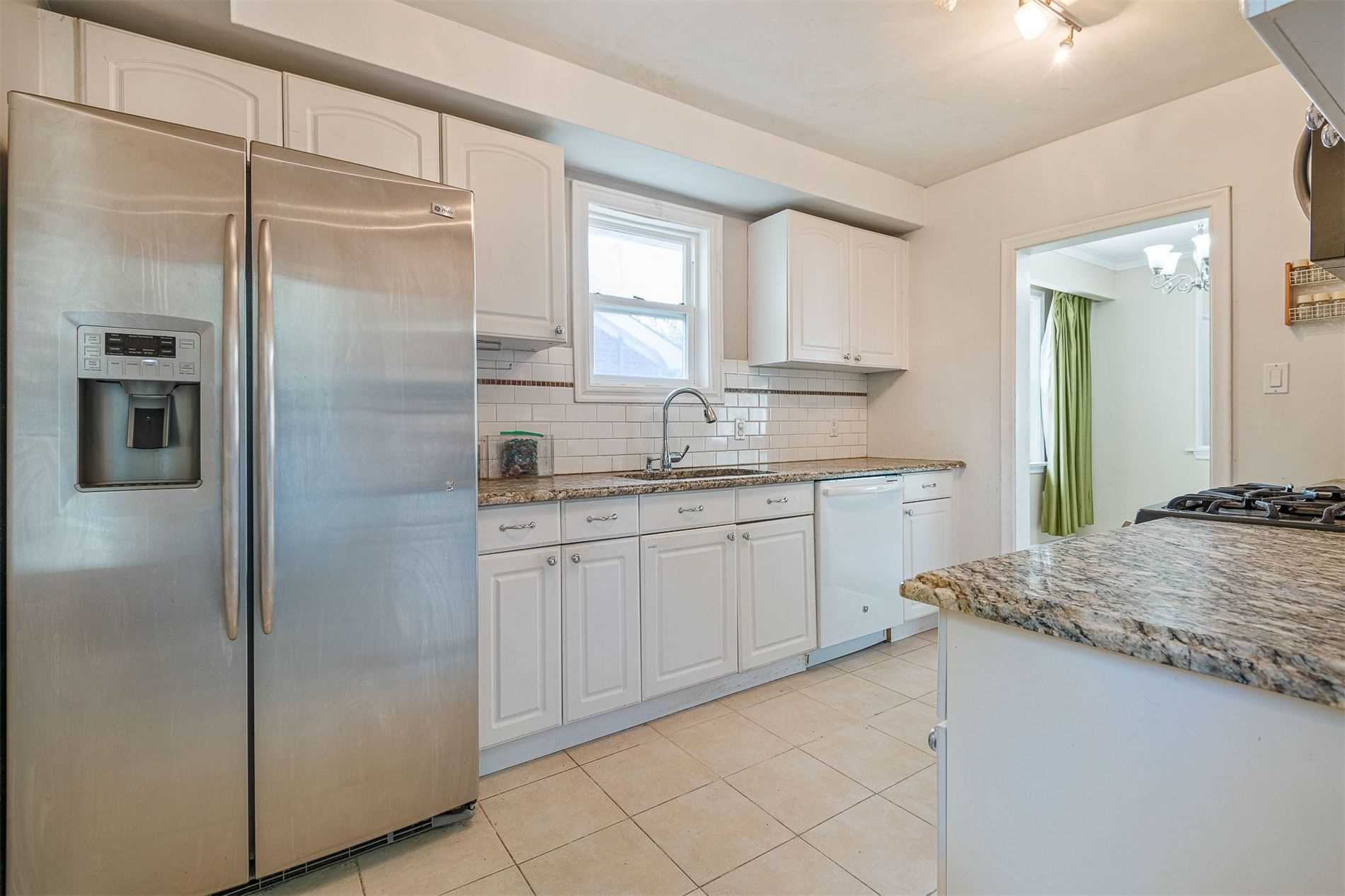 453 Hounslow Ave