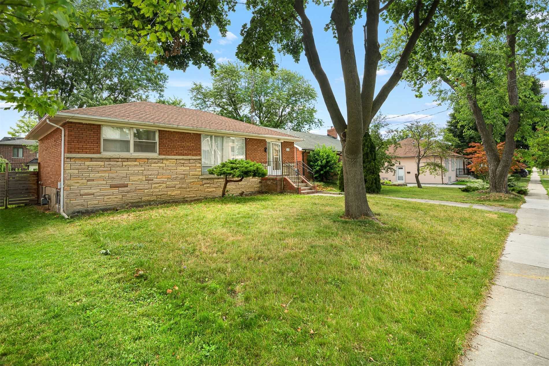 453 Hounslow Ave