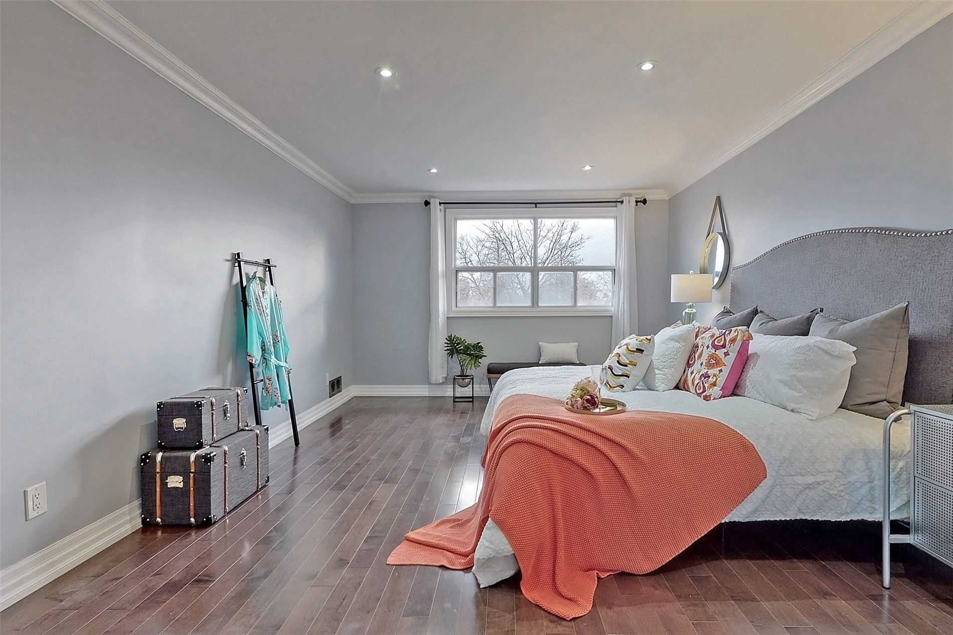 50 Bickerton Cres