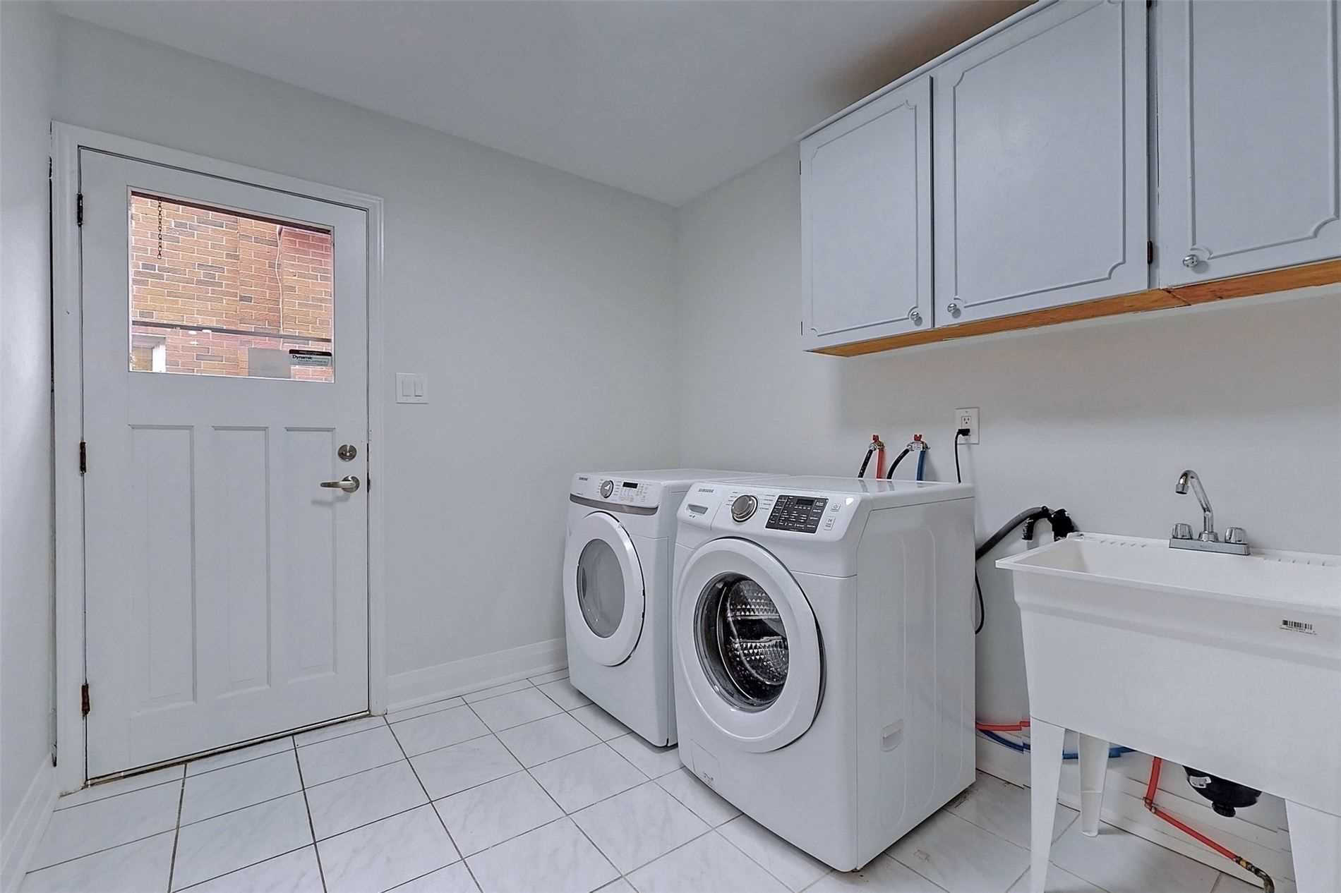 50 Bickerton Cres
