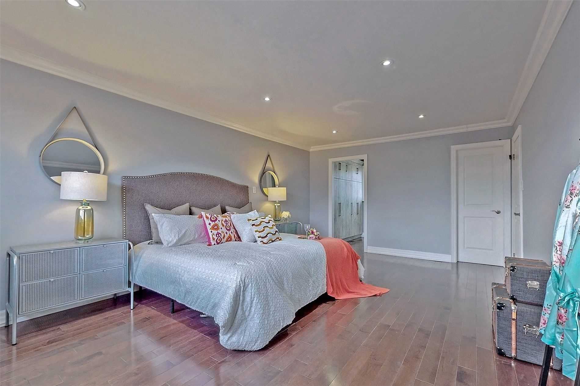 50 Bickerton Cres