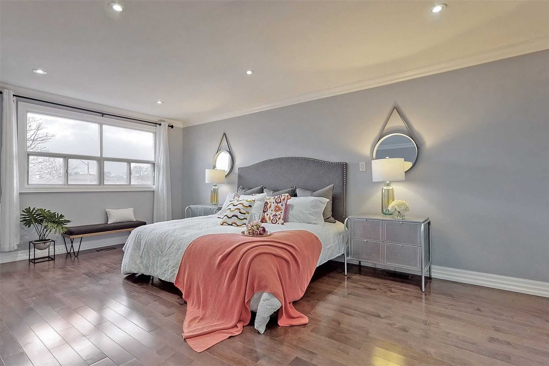 50 Bickerton Cres
