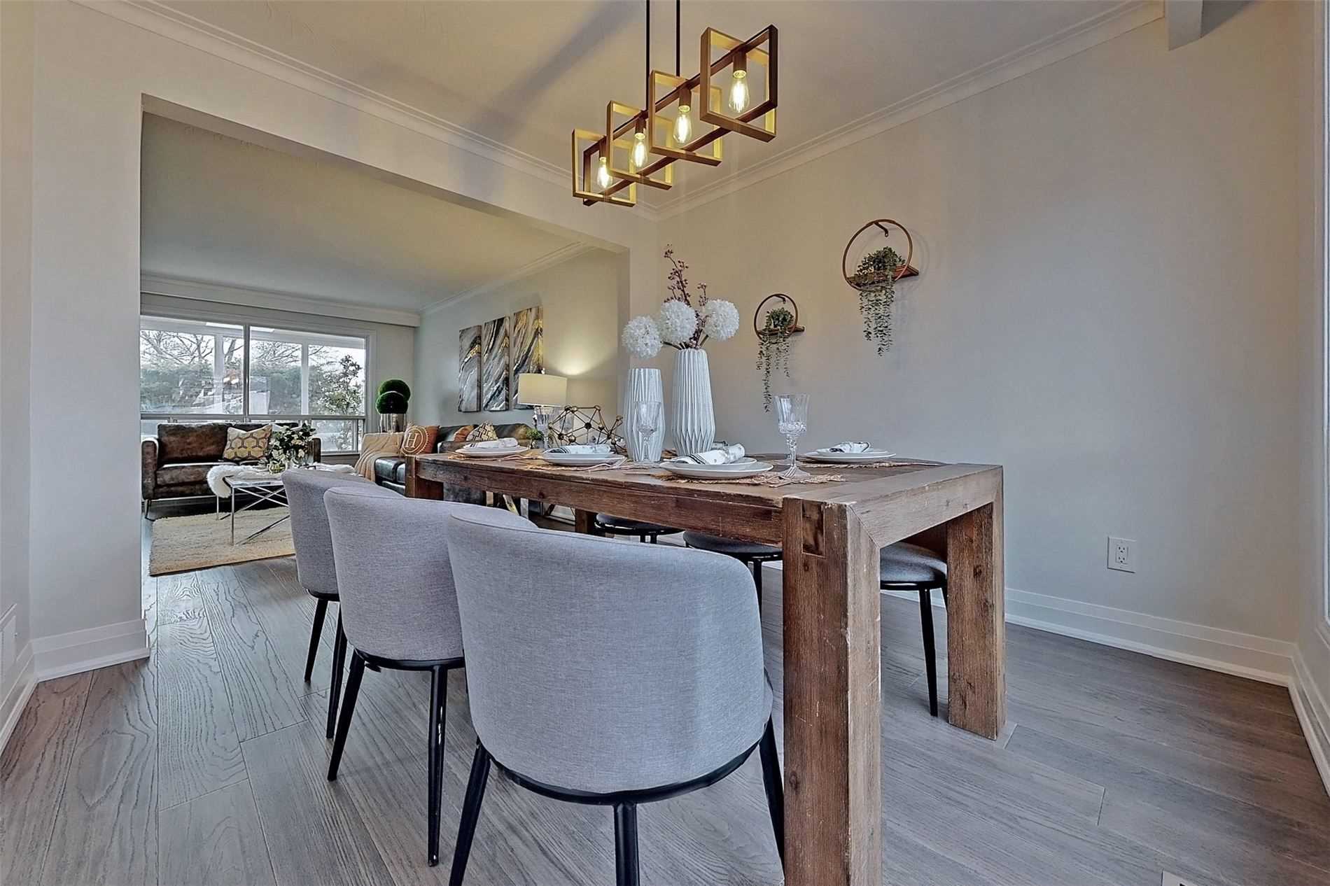 50 Bickerton Cres