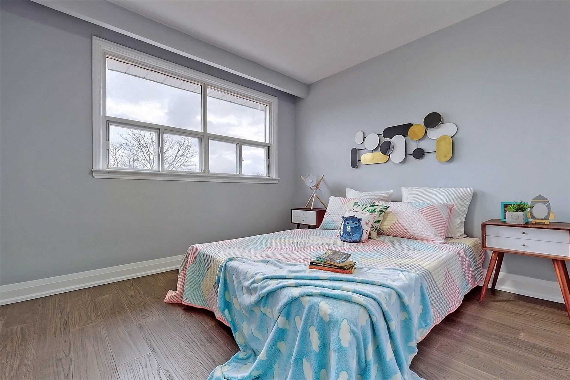 50 Bickerton Cres
