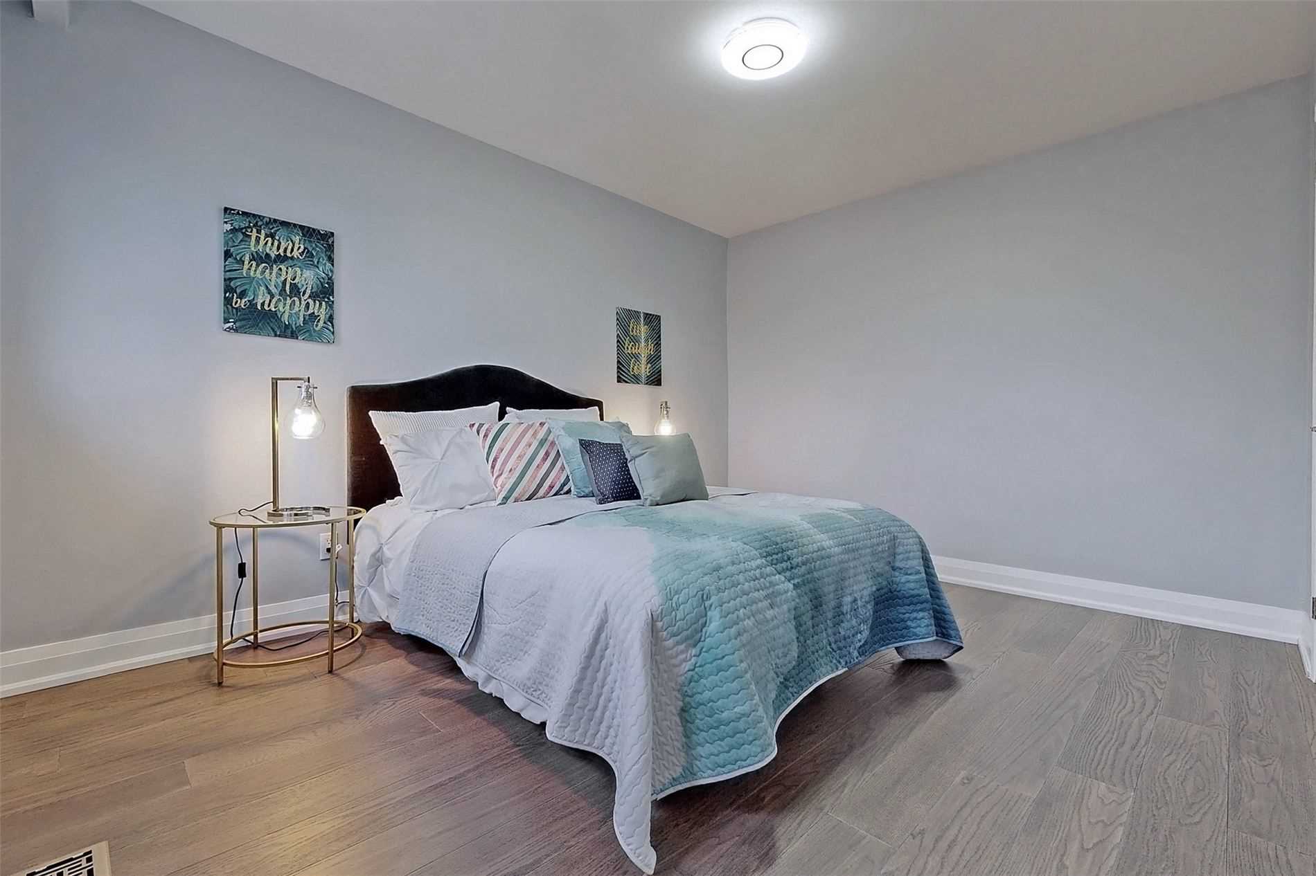 50 Bickerton Cres