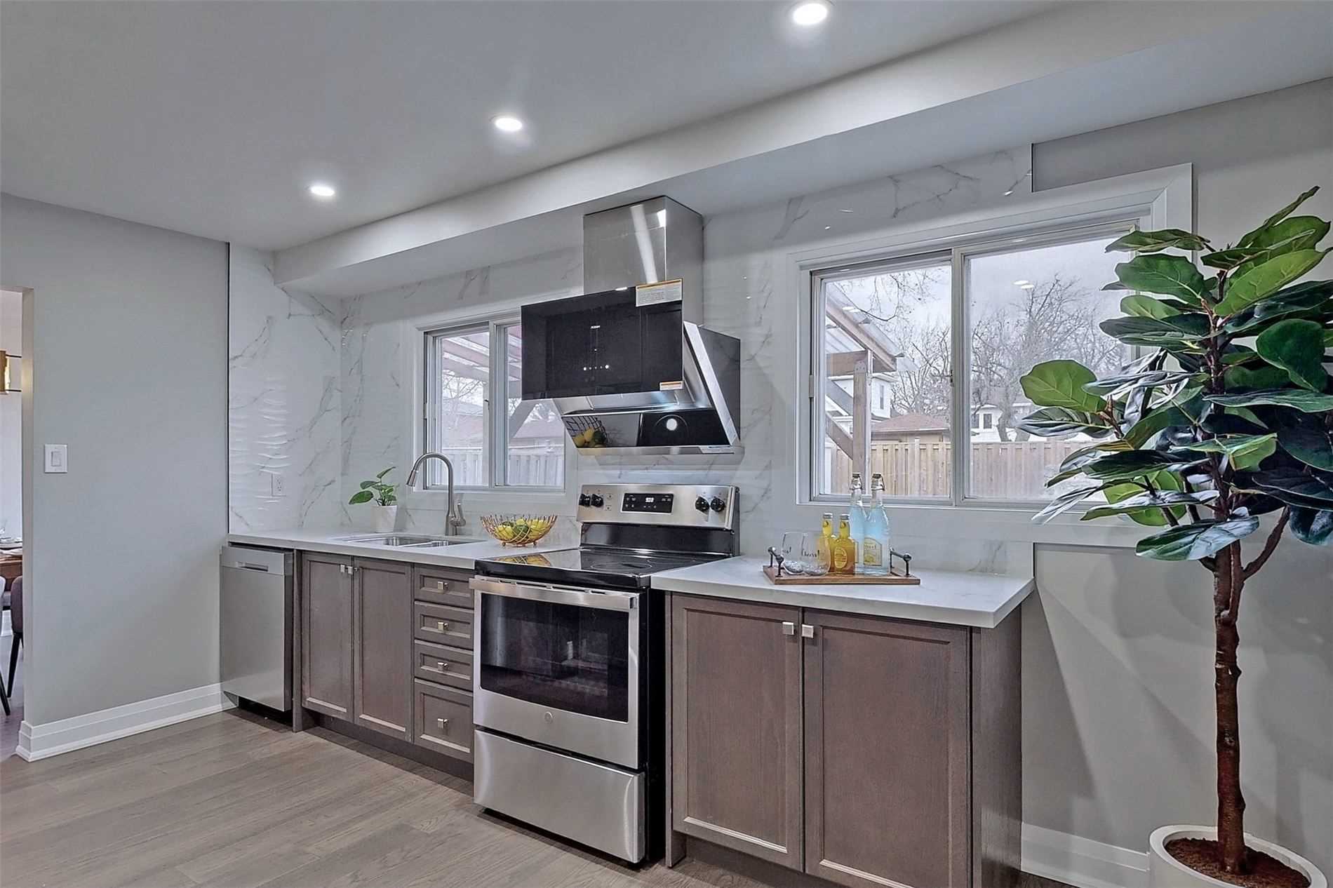 50 Bickerton Cres