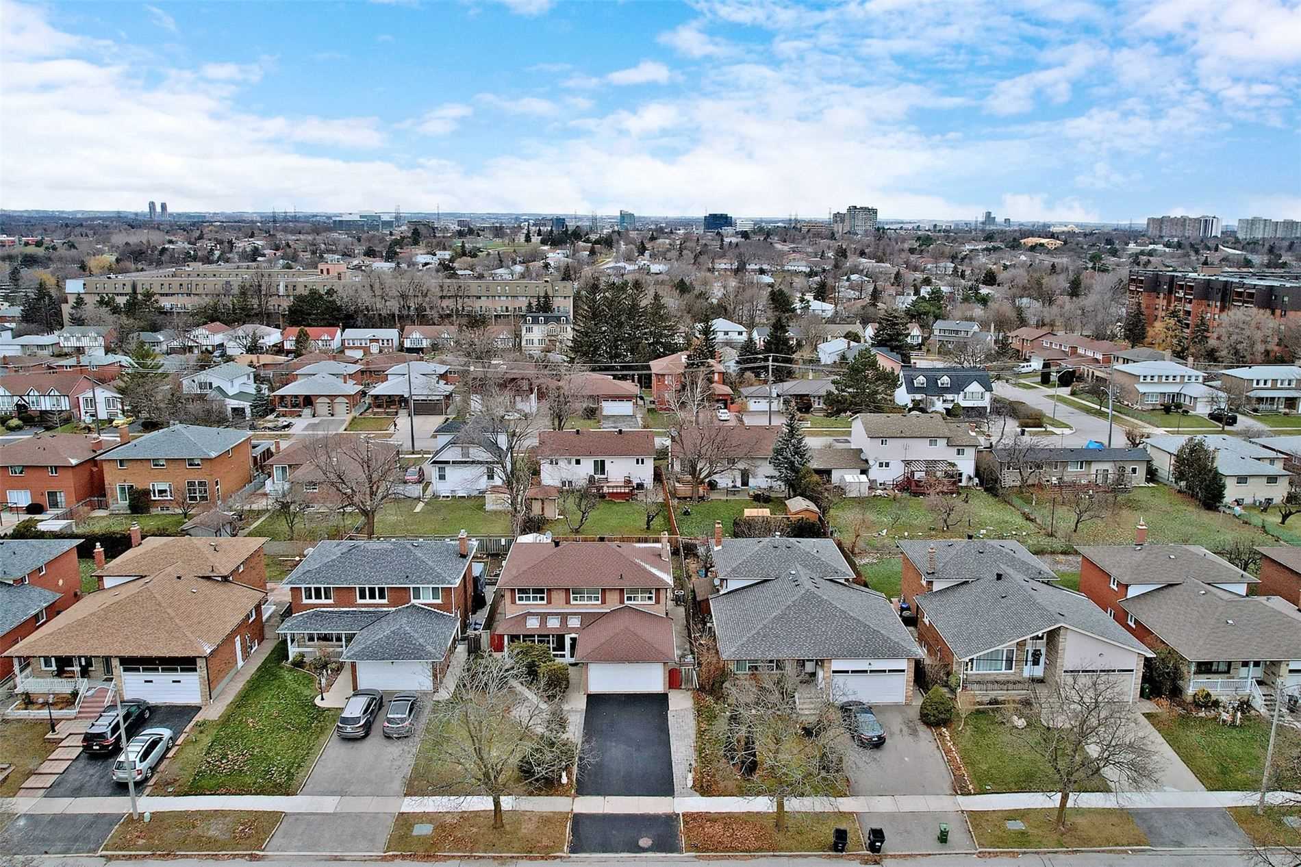50 Bickerton Cres