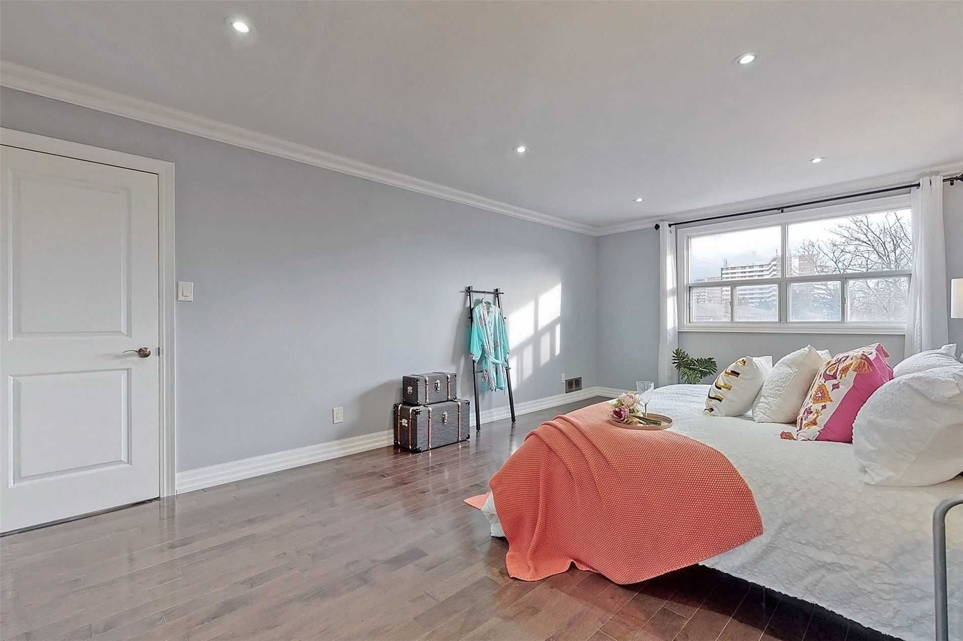 50 Bickerton Cres