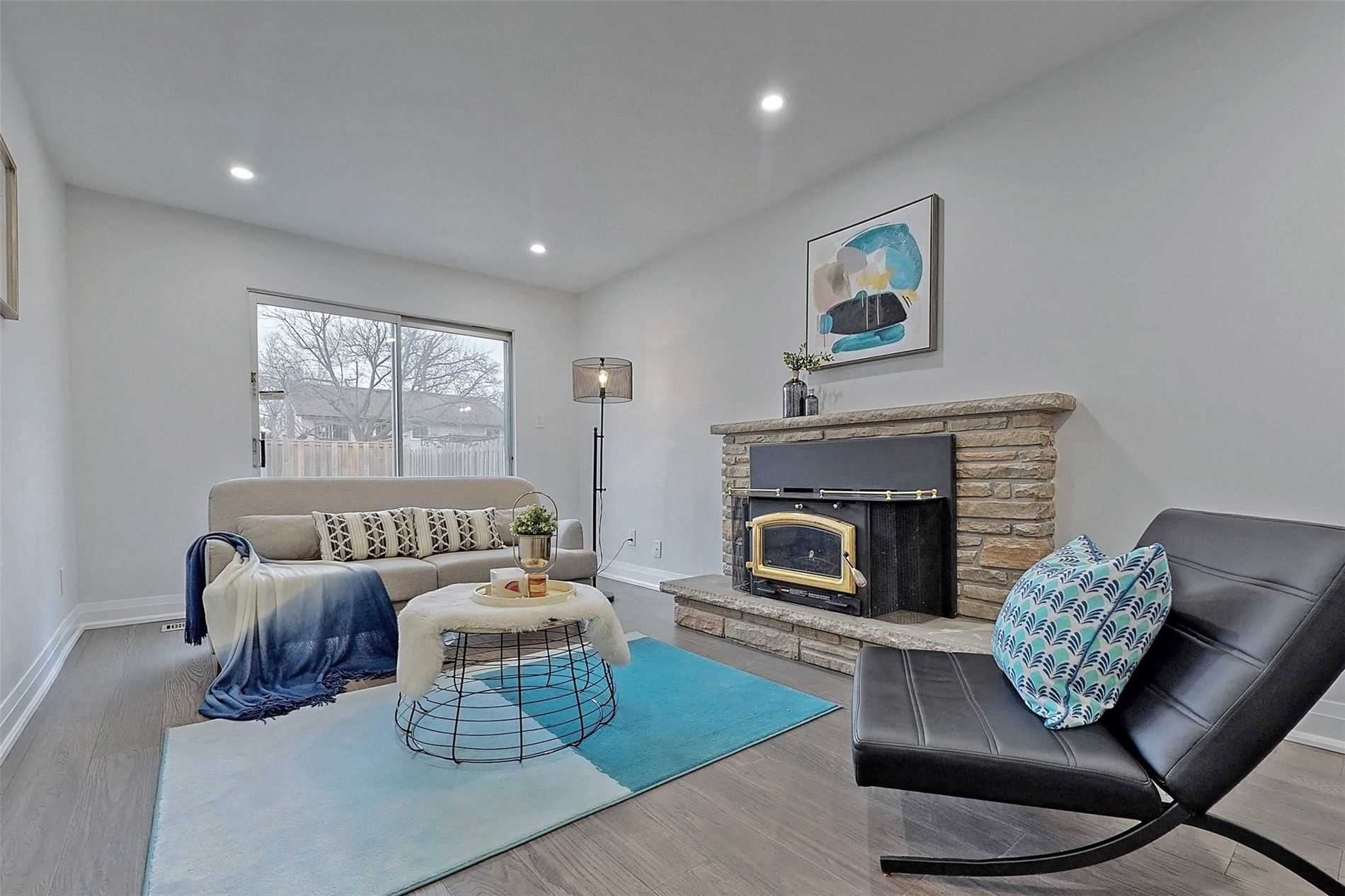 50 Bickerton Cres