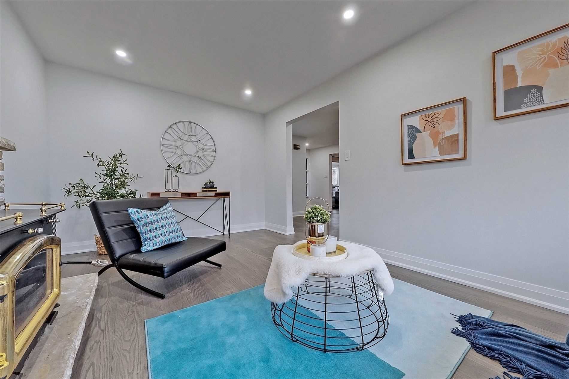50 Bickerton Cres