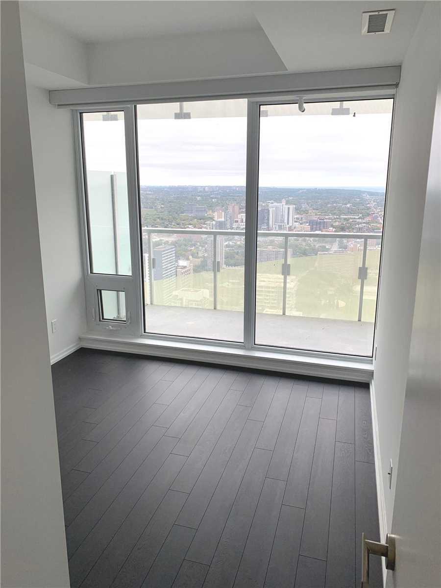 197 Yonge St, #5005