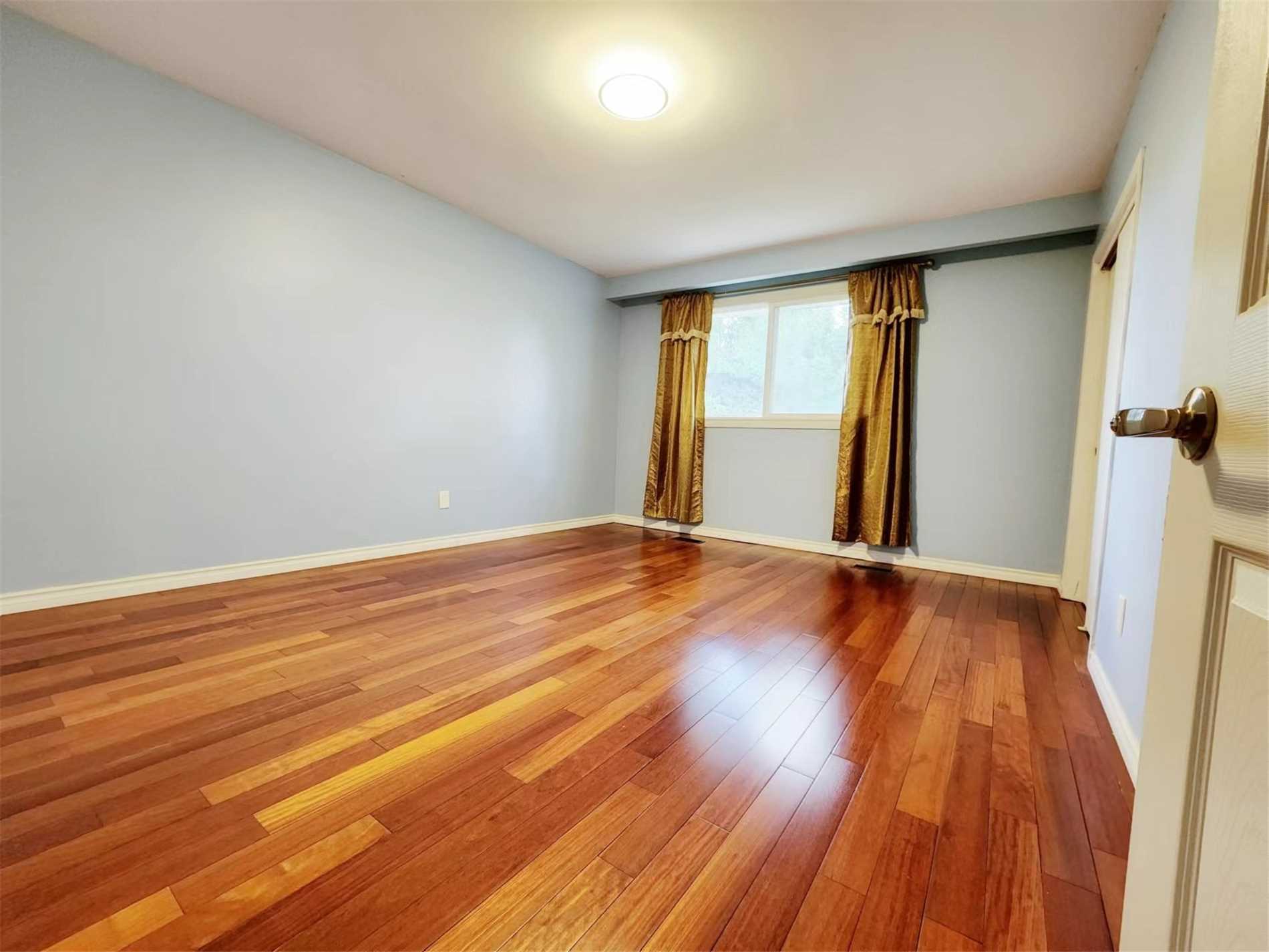 1041 Lillian St