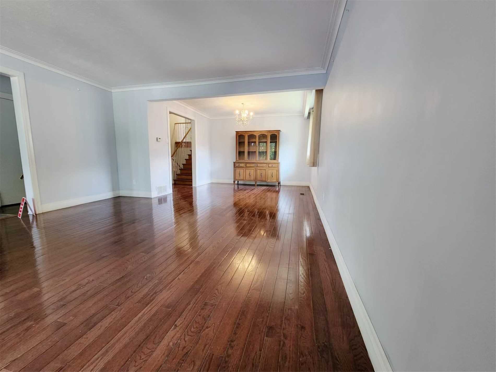 1041 Lillian St