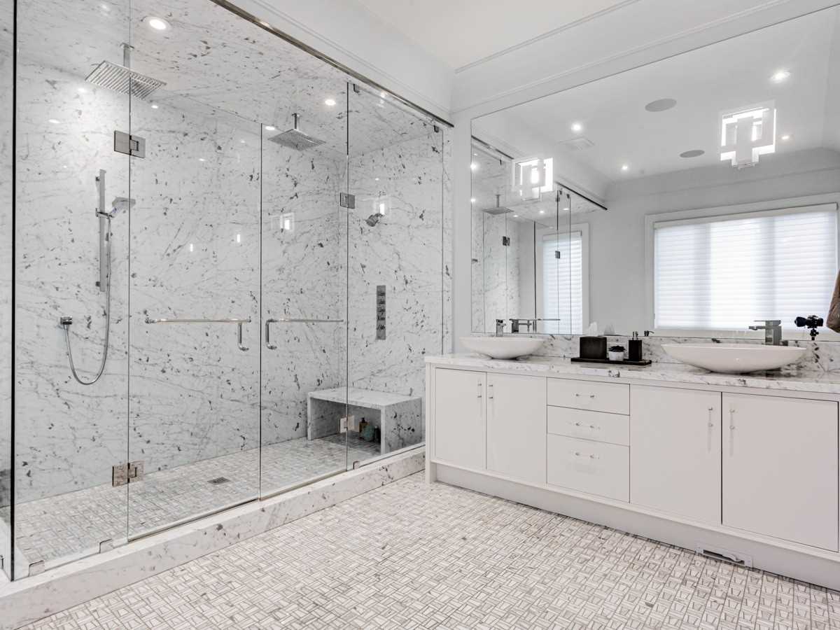 15 Vesta Dr