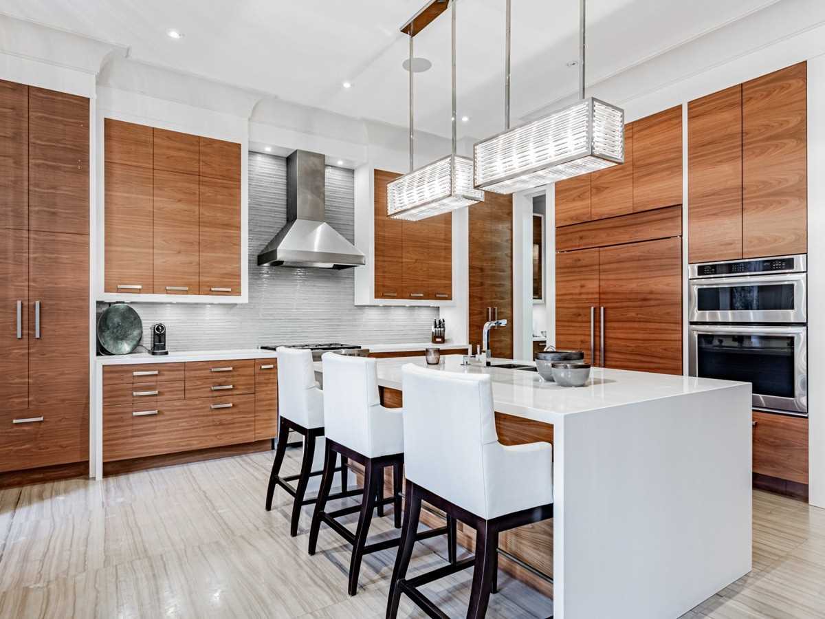 15 Vesta Dr