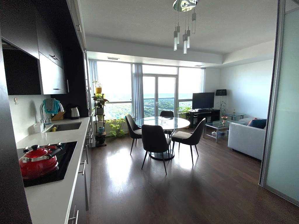 5 Sheppard Ave E, #3824