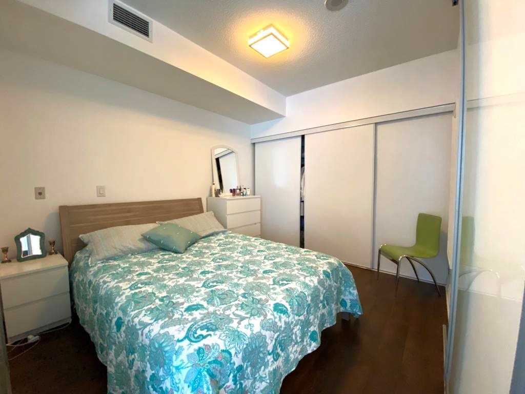 5 Sheppard Ave E, #3824