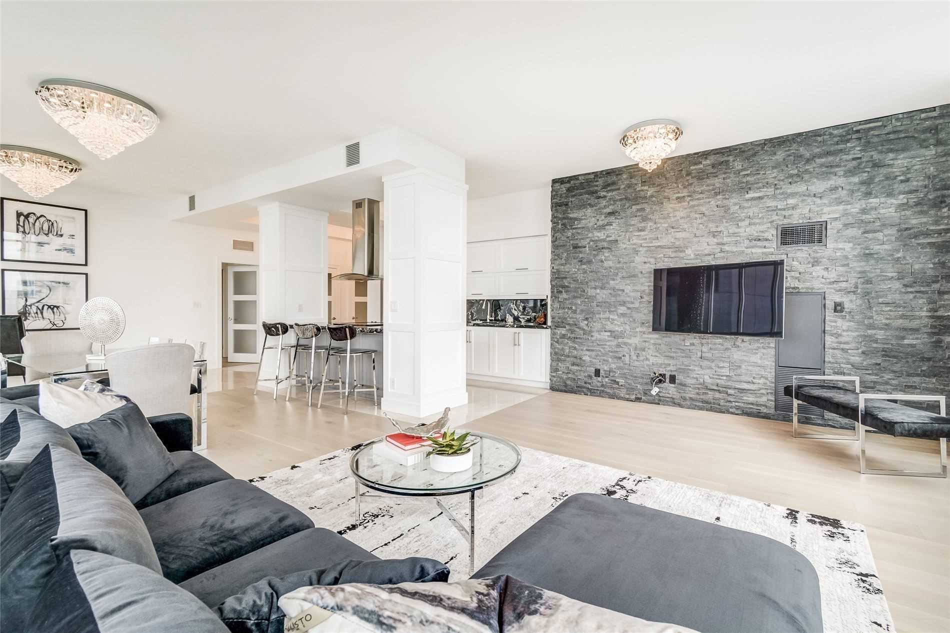 65 Bremner Boulevard, #5104