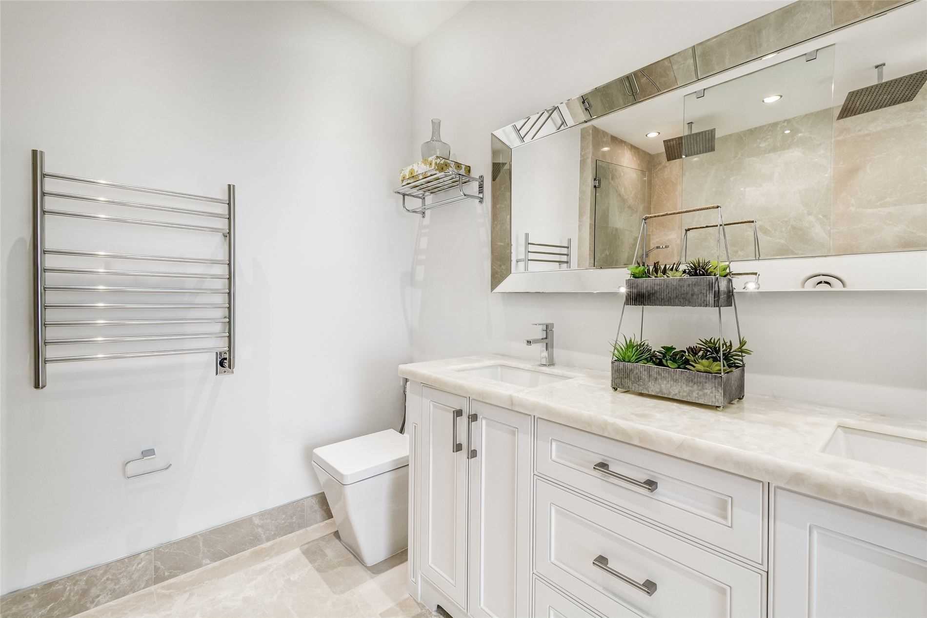 65 Bremner Boulevard, #5104