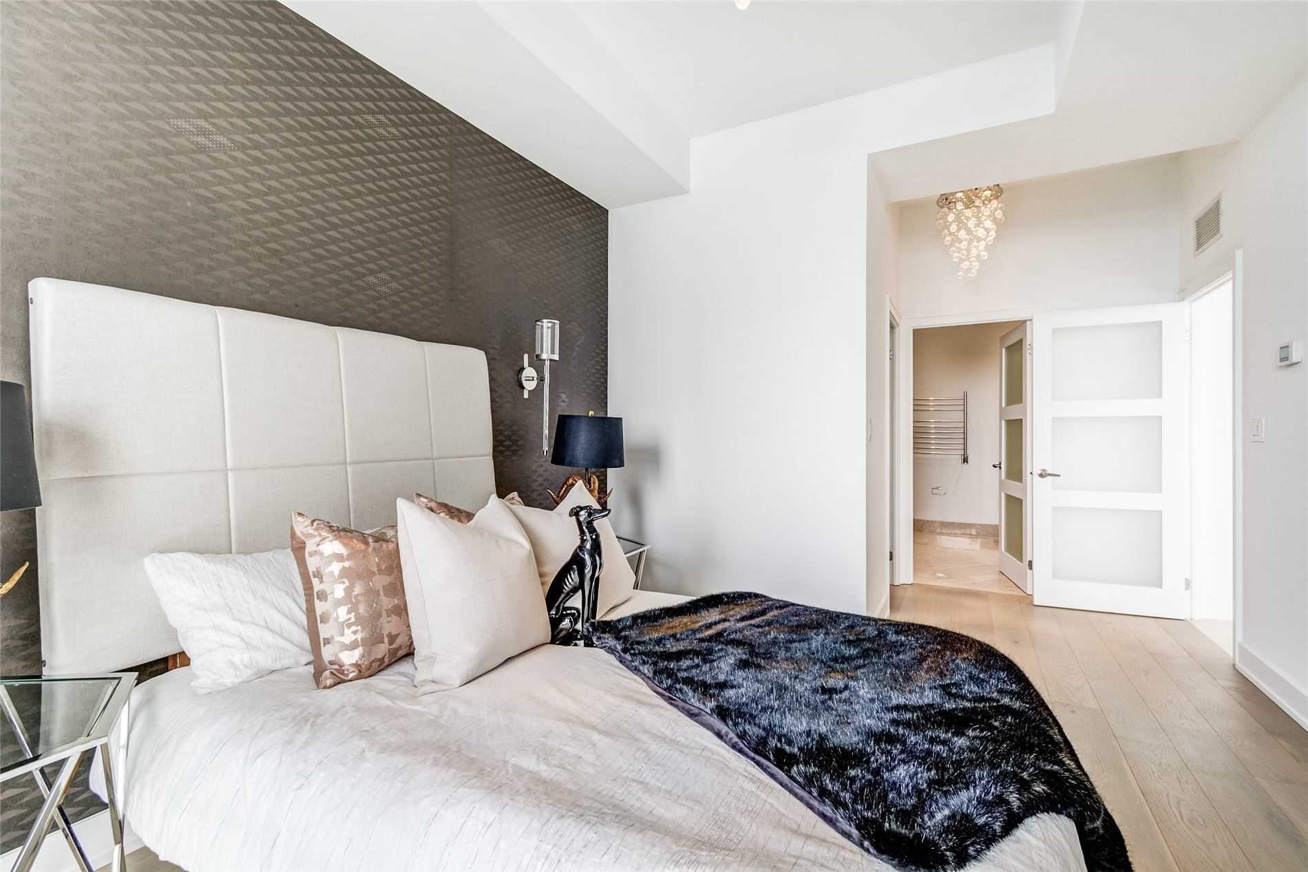 65 Bremner Boulevard, #5104